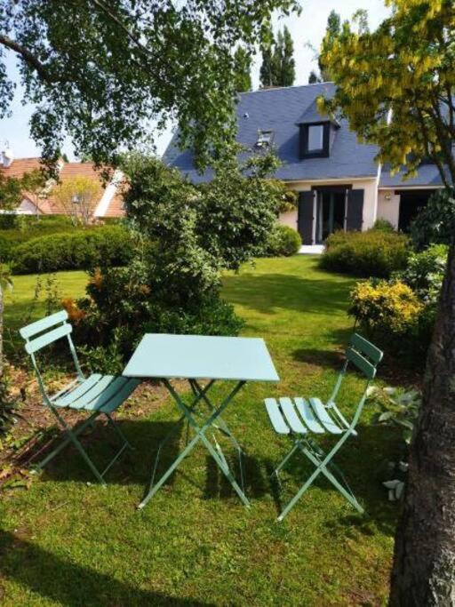 Agreable A La Campagne Et Proche De La *
